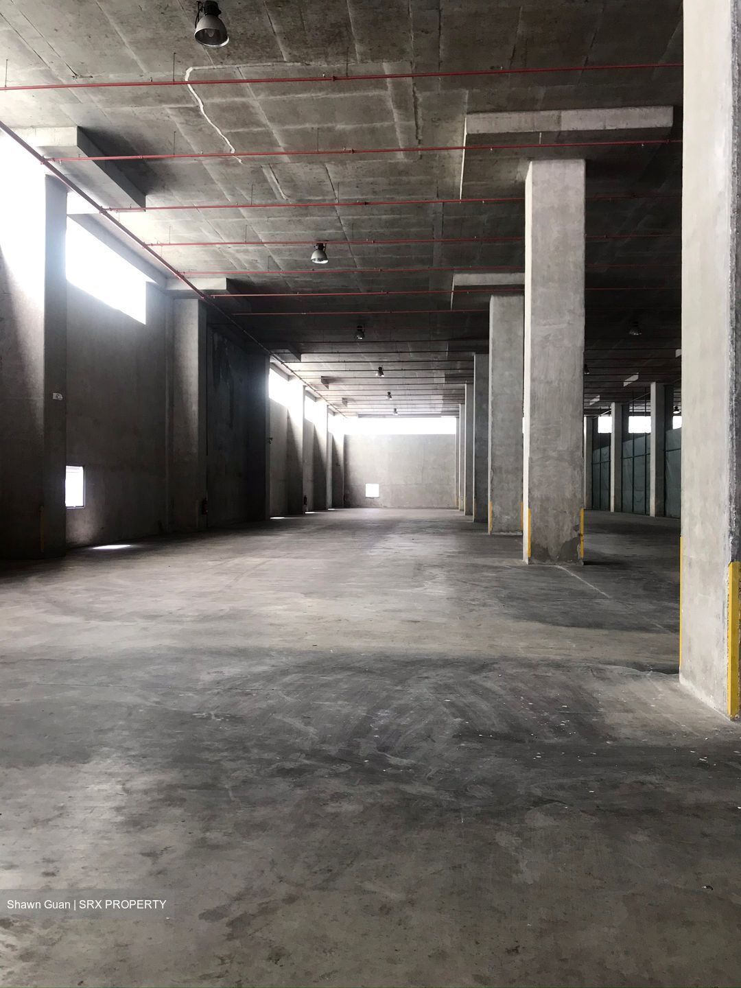Gul Way (D22), Warehouse #437779981